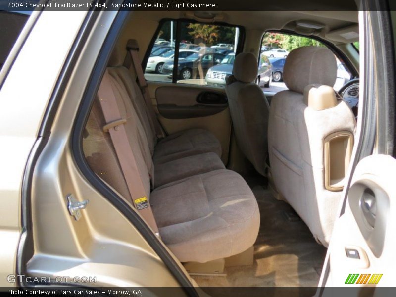 Sandstone Metallic / Light Cashmere 2004 Chevrolet TrailBlazer LS 4x4