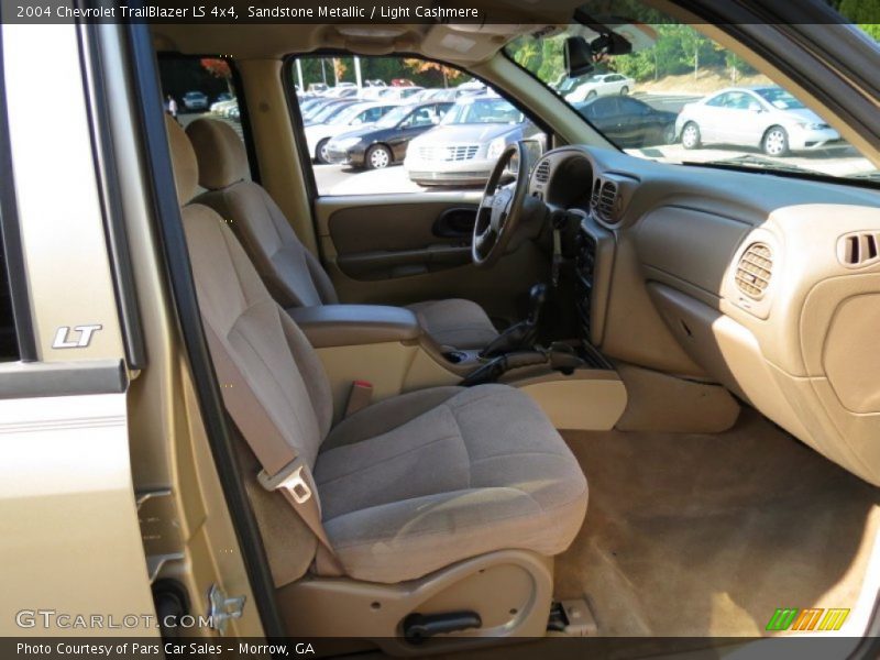 Sandstone Metallic / Light Cashmere 2004 Chevrolet TrailBlazer LS 4x4