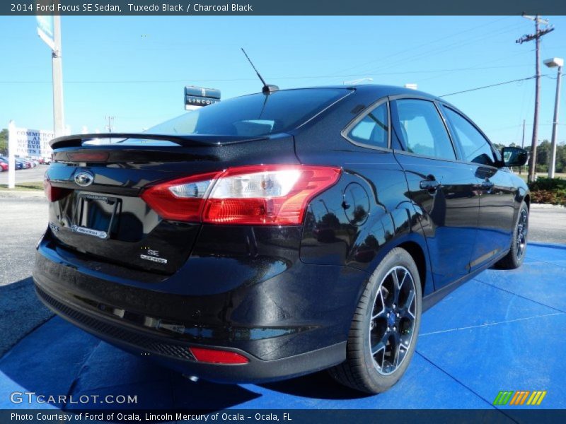 Tuxedo Black / Charcoal Black 2014 Ford Focus SE Sedan