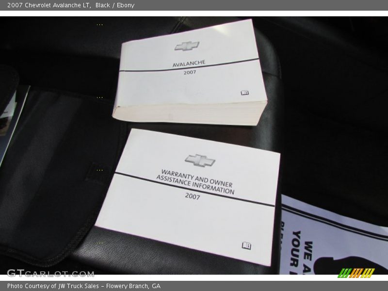 Black / Ebony 2007 Chevrolet Avalanche LT