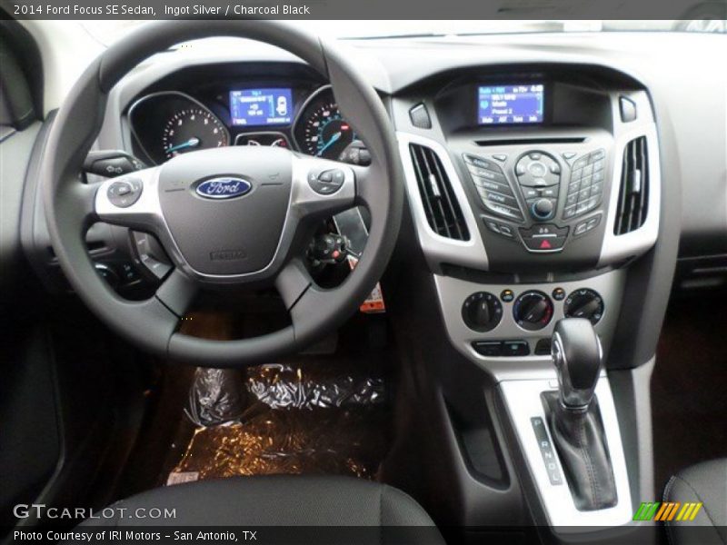 Ingot Silver / Charcoal Black 2014 Ford Focus SE Sedan