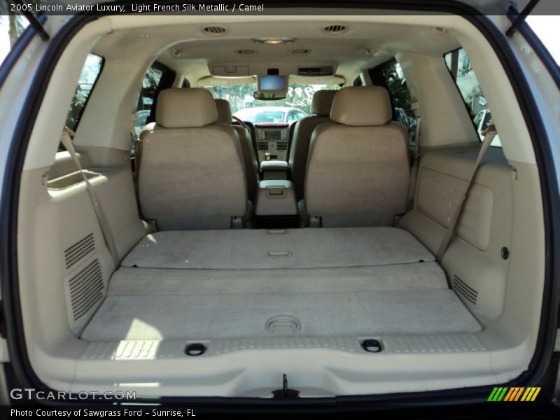Light French Silk Metallic / Camel 2005 Lincoln Aviator Luxury