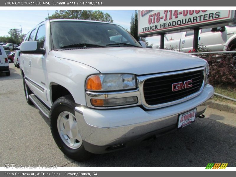 Summit White / Neutral/Shale 2004 GMC Yukon SLE 4x4