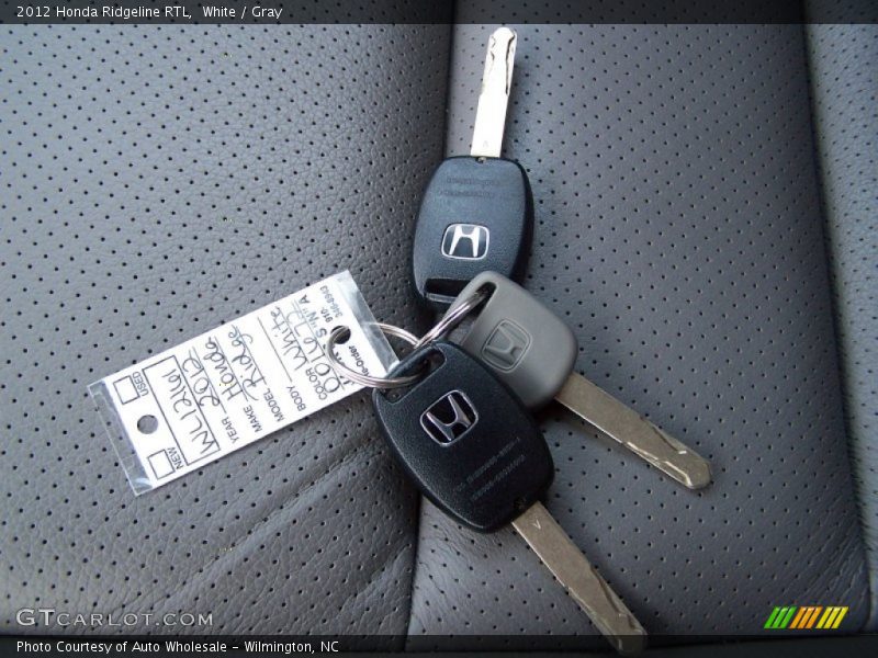 White / Gray 2012 Honda Ridgeline RTL