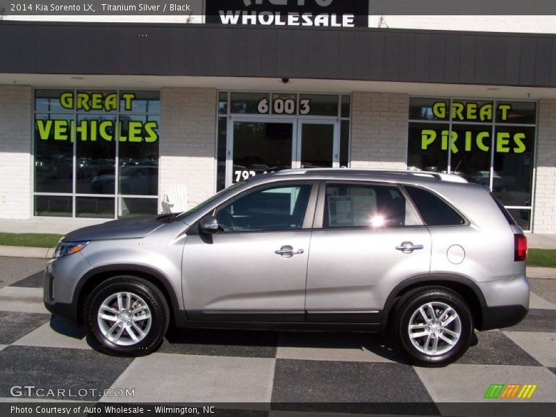 Titanium Silver / Black 2014 Kia Sorento LX