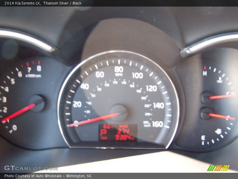 Titanium Silver / Black 2014 Kia Sorento LX