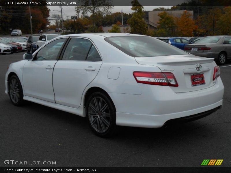 Super White / Ash 2011 Toyota Camry SE