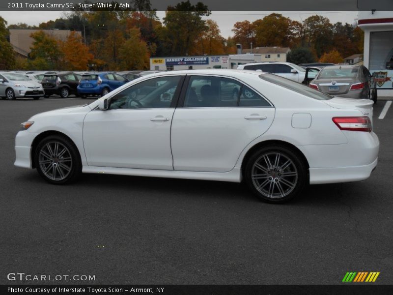 Super White / Ash 2011 Toyota Camry SE