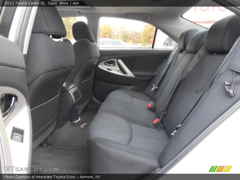 Super White / Ash 2011 Toyota Camry SE