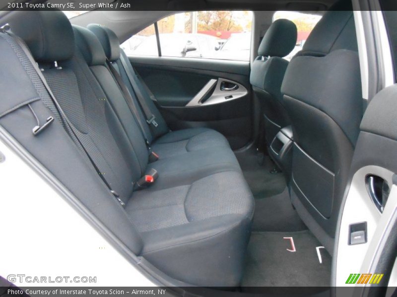 Super White / Ash 2011 Toyota Camry SE