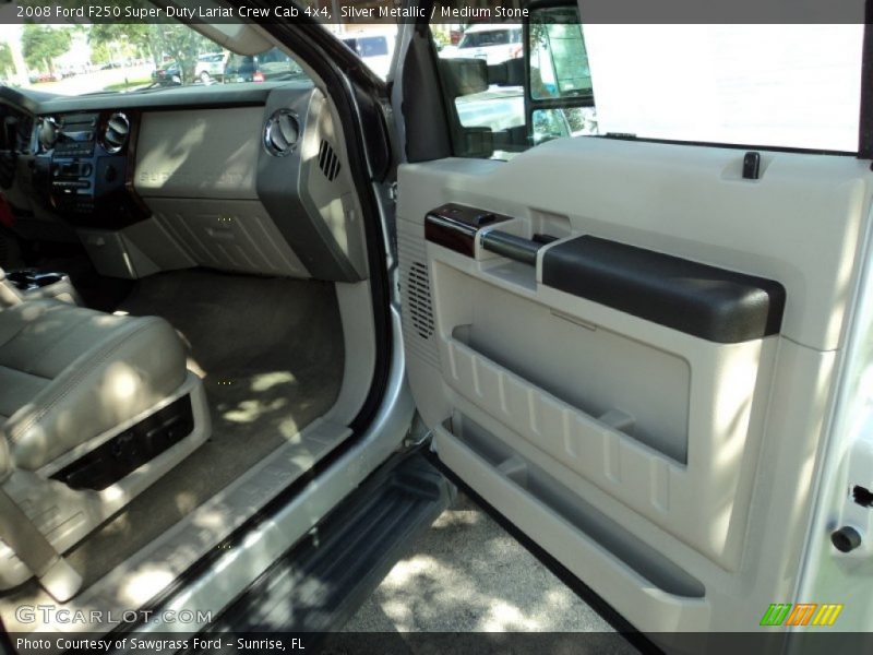 Silver Metallic / Medium Stone 2008 Ford F250 Super Duty Lariat Crew Cab 4x4