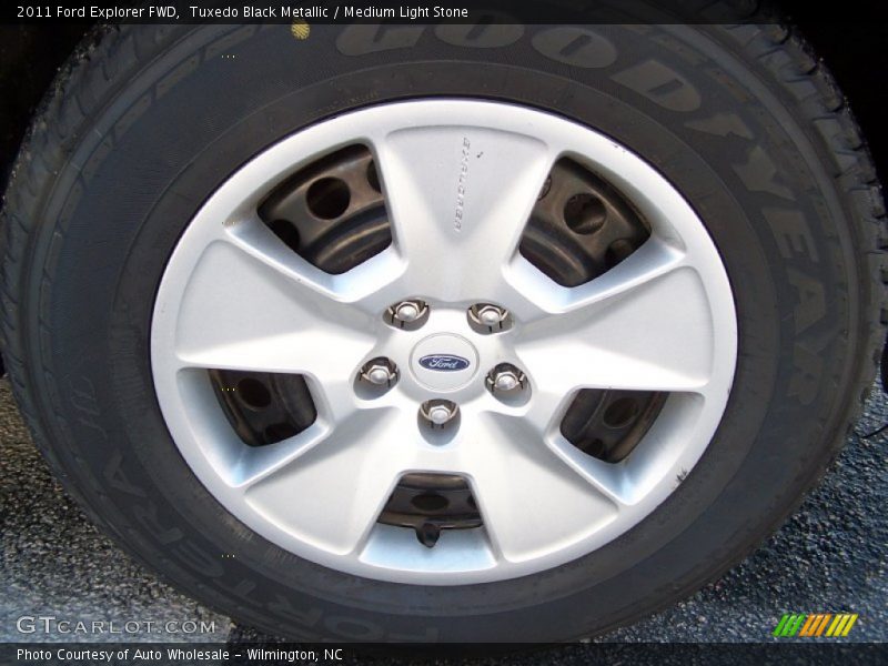 Tuxedo Black Metallic / Medium Light Stone 2011 Ford Explorer FWD