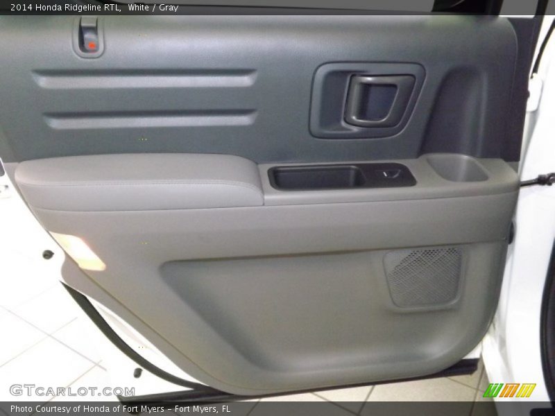 Door Panel of 2014 Ridgeline RTL