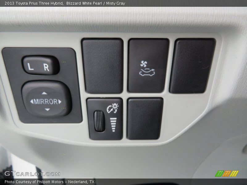Blizzard White Pearl / Misty Gray 2013 Toyota Prius Three Hybrid