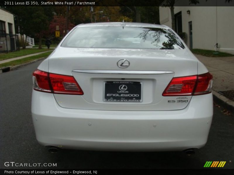 Starfire White Pearl / Parchment 2011 Lexus ES 350