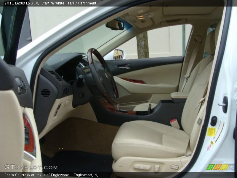 Starfire White Pearl / Parchment 2011 Lexus ES 350