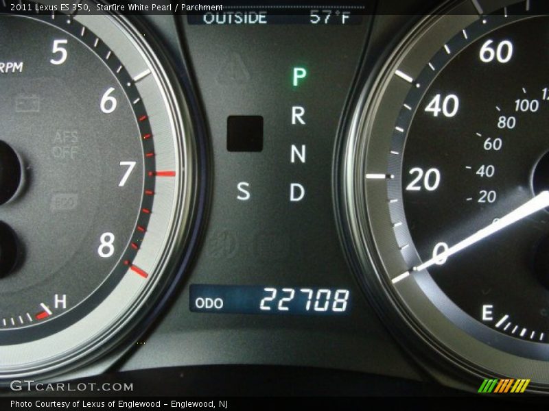 Starfire White Pearl / Parchment 2011 Lexus ES 350