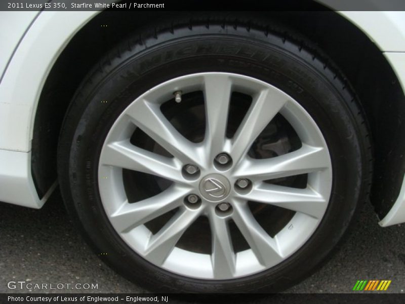 Starfire White Pearl / Parchment 2011 Lexus ES 350