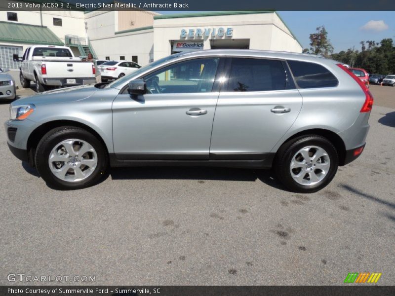 Electric Silver Metallic / Anthracite Black 2013 Volvo XC60 3.2