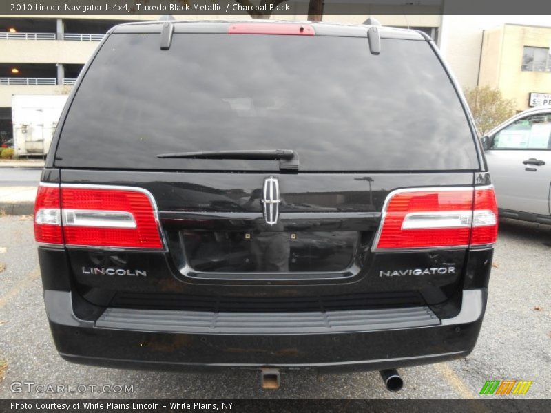 Tuxedo Black Metallic / Charcoal Black 2010 Lincoln Navigator L 4x4