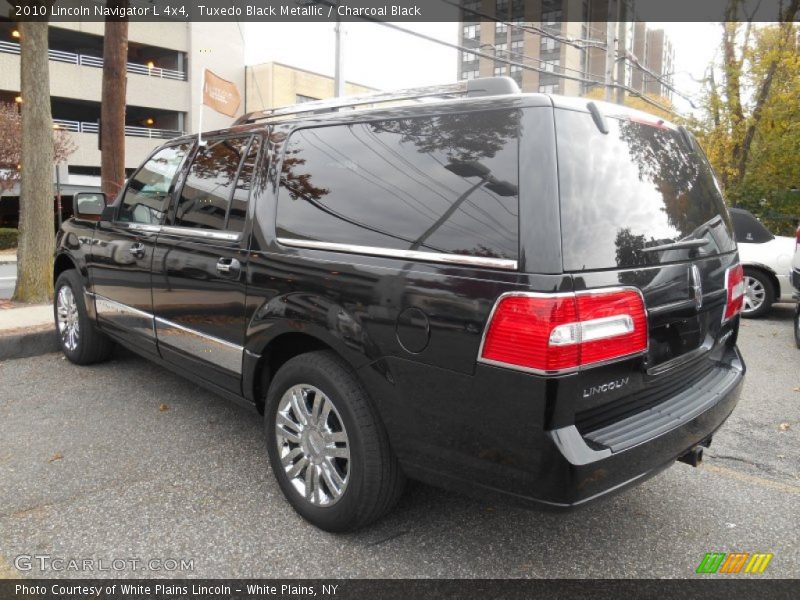 Tuxedo Black Metallic / Charcoal Black 2010 Lincoln Navigator L 4x4