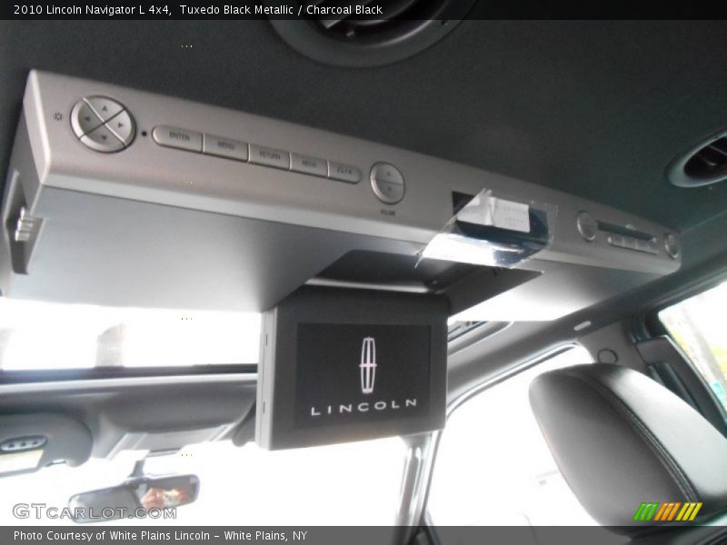 Entertainment System of 2010 Navigator L 4x4