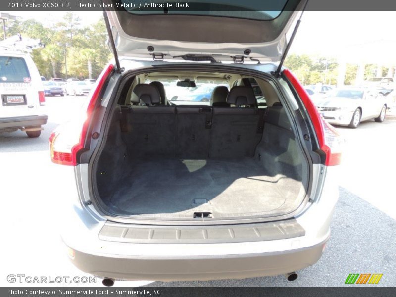Electric Silver Metallic / Anthracite Black 2013 Volvo XC60 3.2