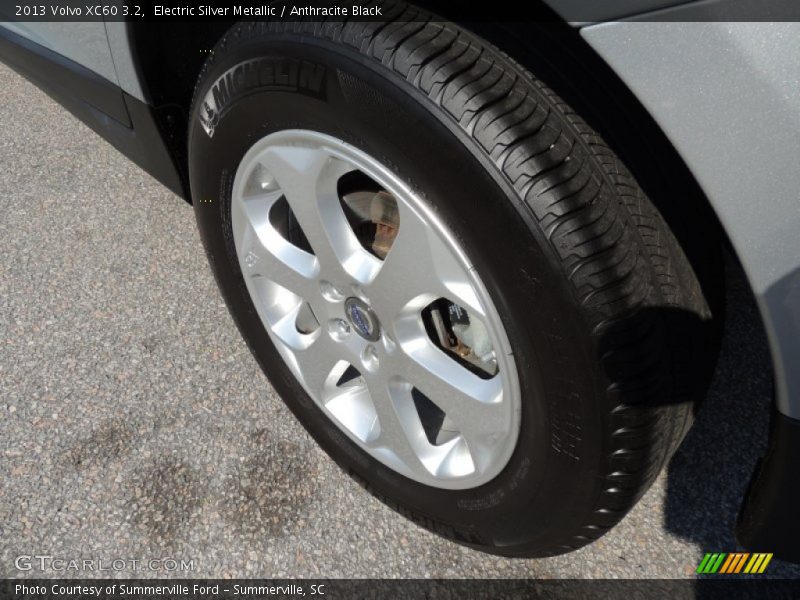 Electric Silver Metallic / Anthracite Black 2013 Volvo XC60 3.2