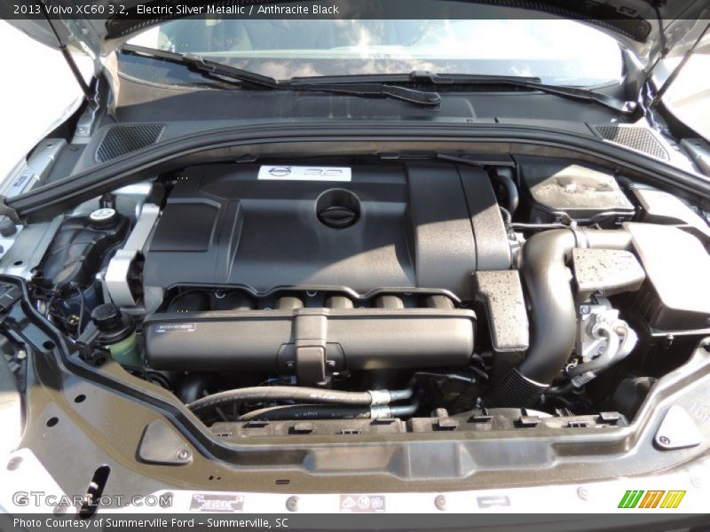 Electric Silver Metallic / Anthracite Black 2013 Volvo XC60 3.2