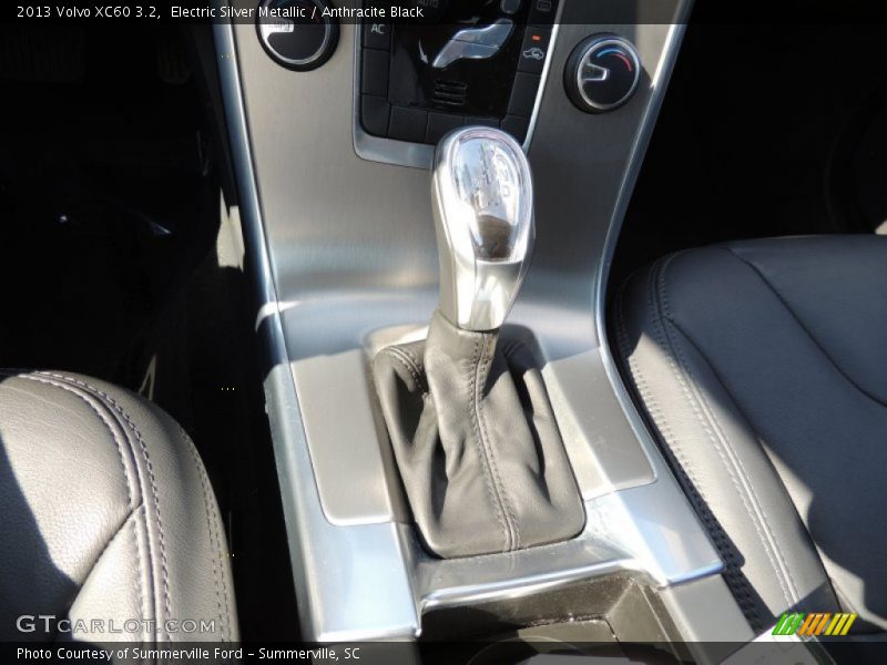 Electric Silver Metallic / Anthracite Black 2013 Volvo XC60 3.2