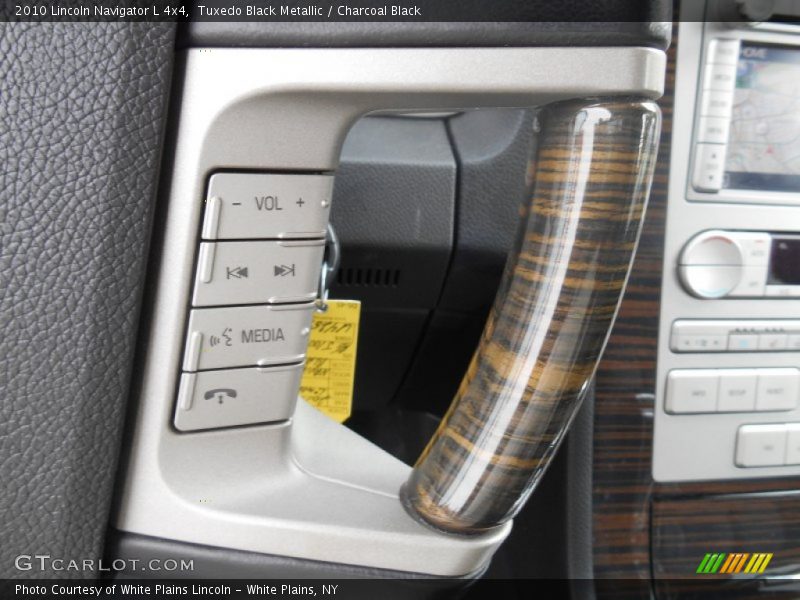 Controls of 2010 Navigator L 4x4
