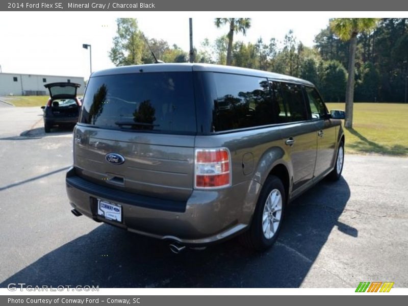 Mineral Gray / Charcoal Black 2014 Ford Flex SE