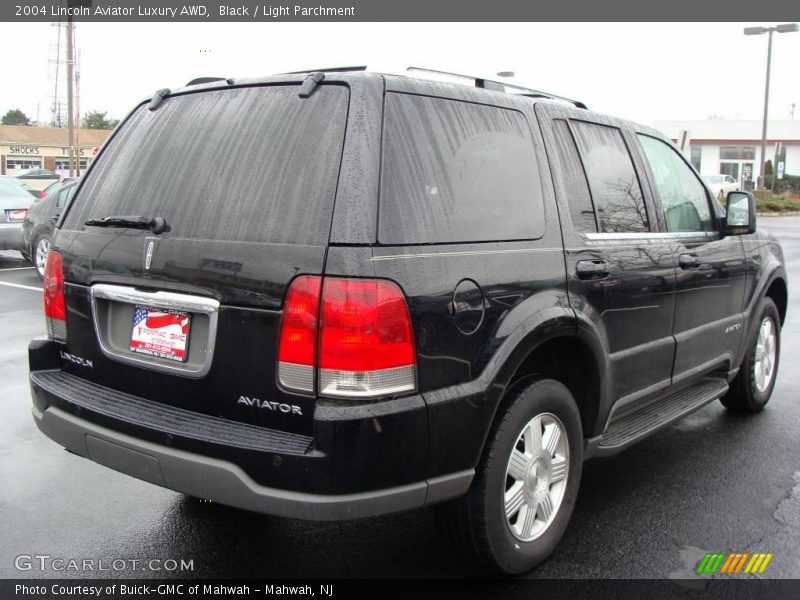 Black / Light Parchment 2004 Lincoln Aviator Luxury AWD
