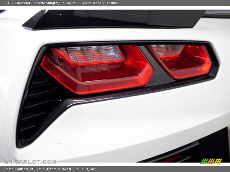 Taillight - 2014 Chevrolet Corvette Stingray Coupe Z51