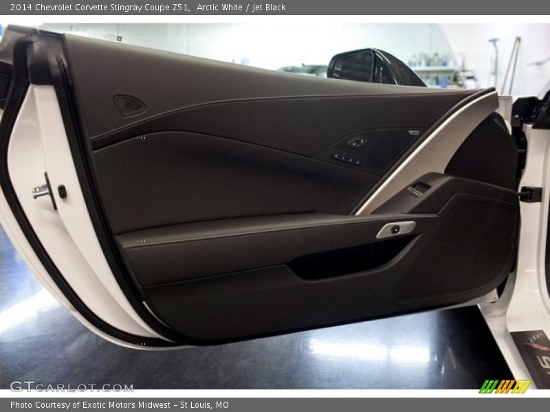 Door Panel of 2014 Corvette Stingray Coupe Z51