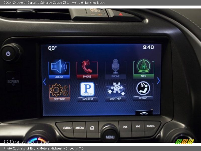Controls of 2014 Corvette Stingray Coupe Z51