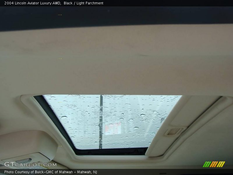 Black / Light Parchment 2004 Lincoln Aviator Luxury AWD