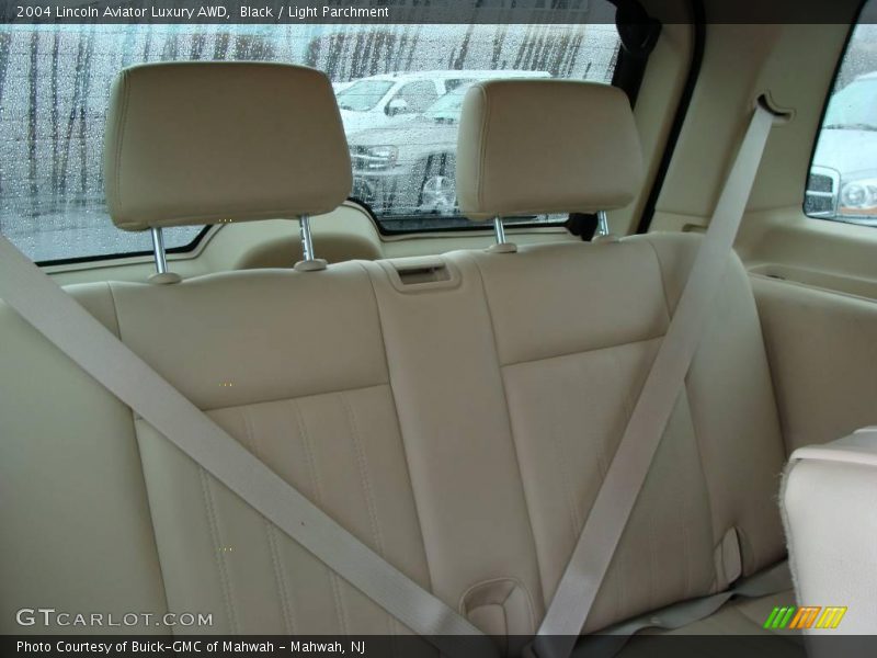 Black / Light Parchment 2004 Lincoln Aviator Luxury AWD