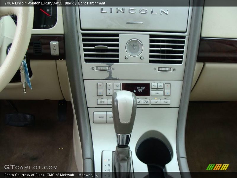 Black / Light Parchment 2004 Lincoln Aviator Luxury AWD