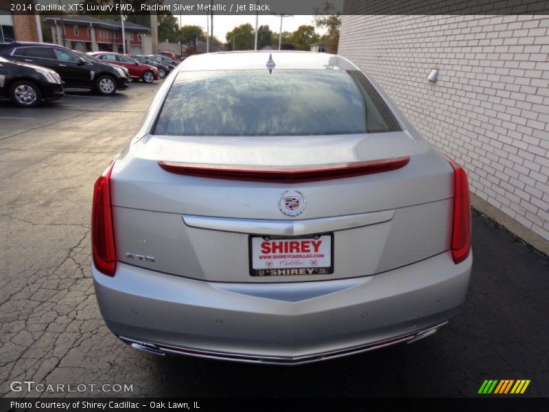 Radiant Silver Metallic / Jet Black 2014 Cadillac XTS Luxury FWD