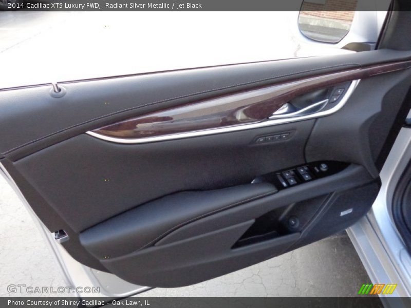 Radiant Silver Metallic / Jet Black 2014 Cadillac XTS Luxury FWD