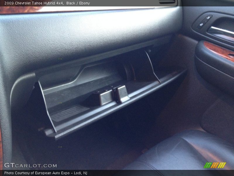 Black / Ebony 2009 Chevrolet Tahoe Hybrid 4x4
