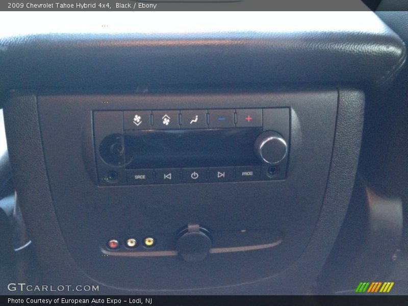 Black / Ebony 2009 Chevrolet Tahoe Hybrid 4x4