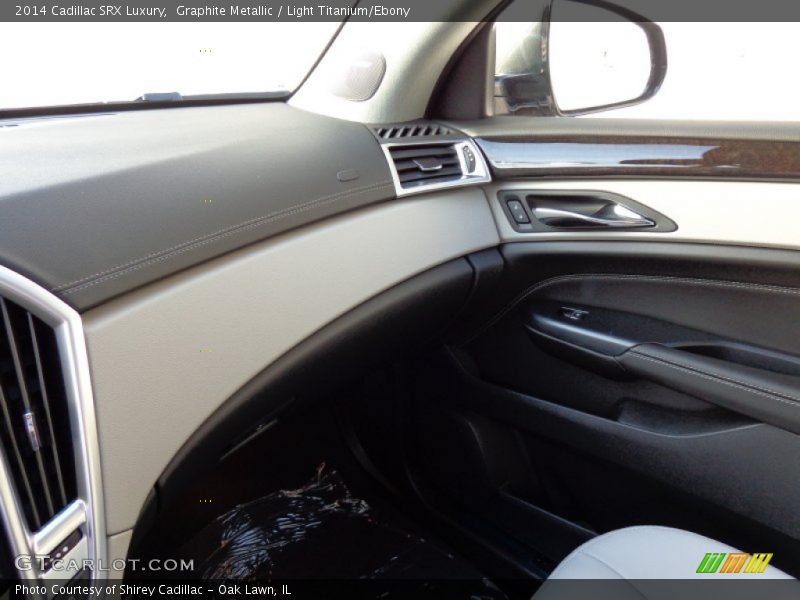 Graphite Metallic / Light Titanium/Ebony 2014 Cadillac SRX Luxury
