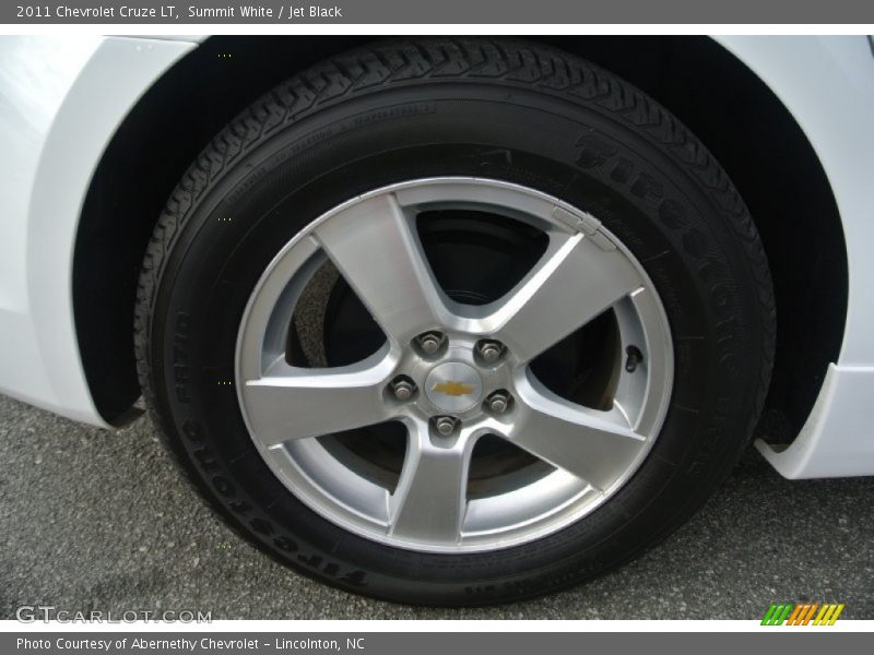 Summit White / Jet Black 2011 Chevrolet Cruze LT