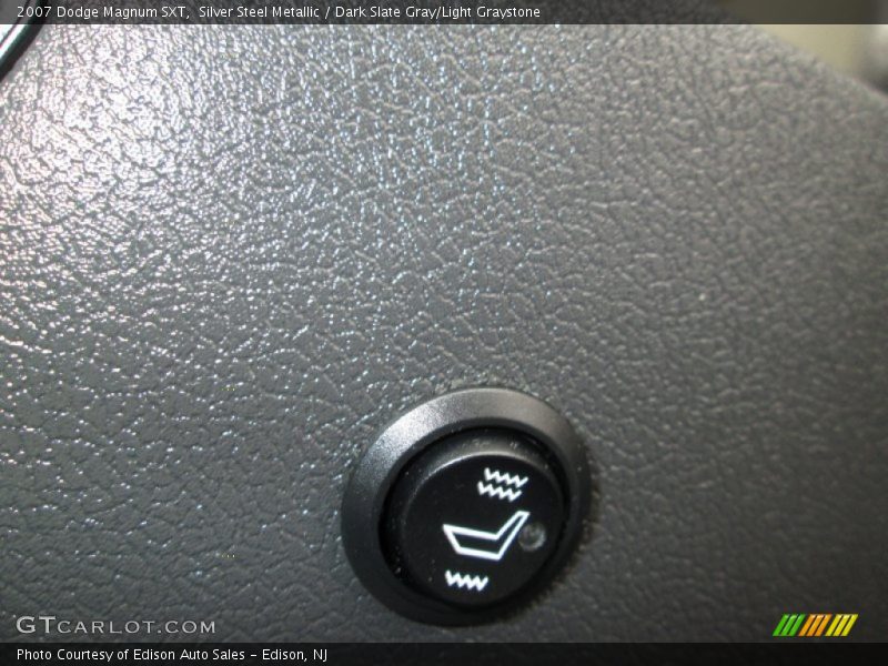 Silver Steel Metallic / Dark Slate Gray/Light Graystone 2007 Dodge Magnum SXT