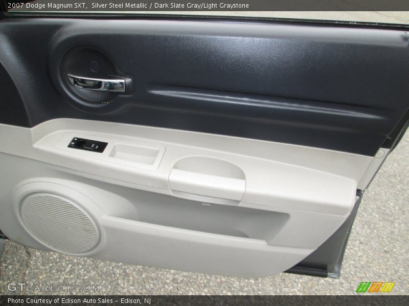 Silver Steel Metallic / Dark Slate Gray/Light Graystone 2007 Dodge Magnum SXT