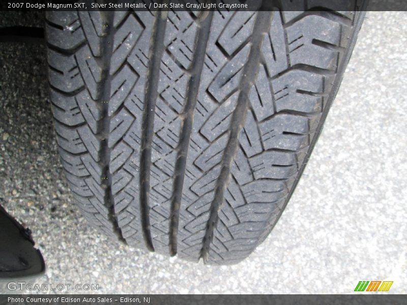 Silver Steel Metallic / Dark Slate Gray/Light Graystone 2007 Dodge Magnum SXT