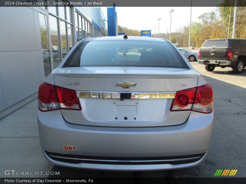 Silver Ice Metallic / Jet Black 2014 Chevrolet Cruze LT
