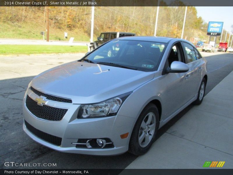 Silver Ice Metallic / Jet Black 2014 Chevrolet Cruze LT